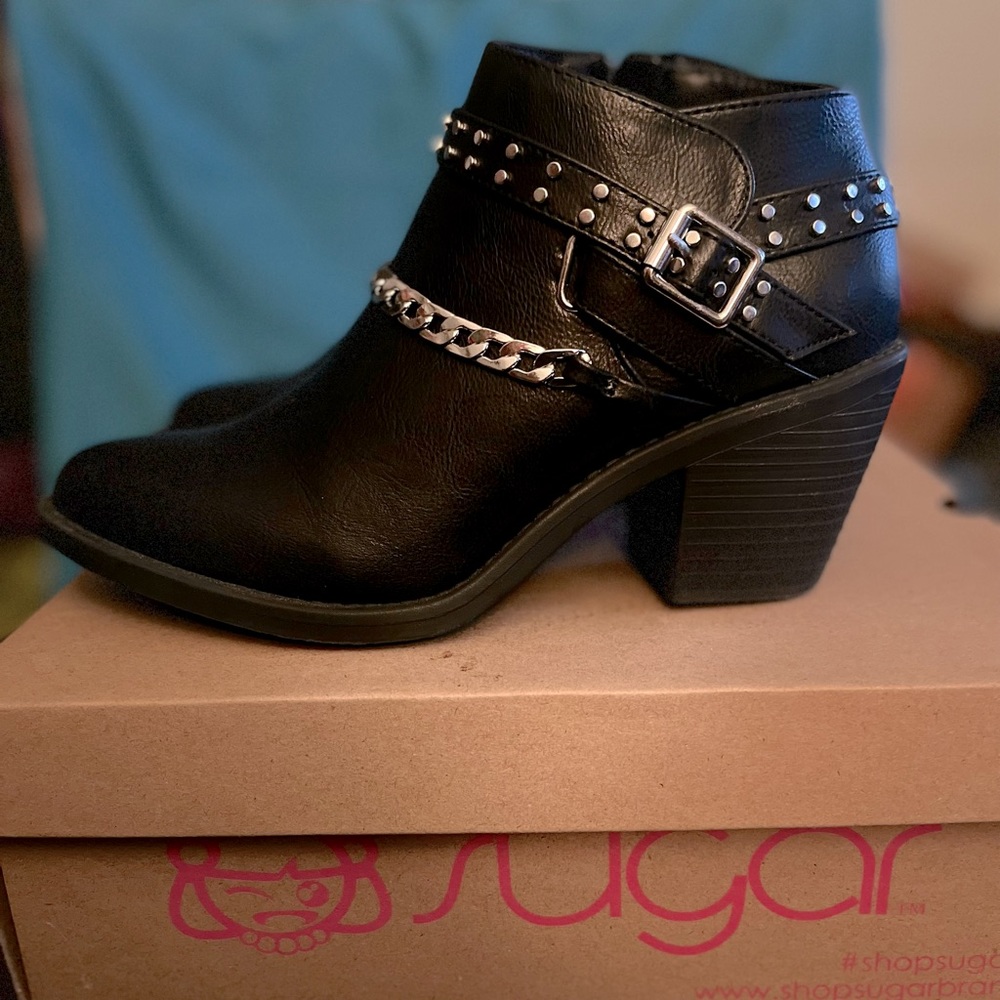 Cute Black Booties